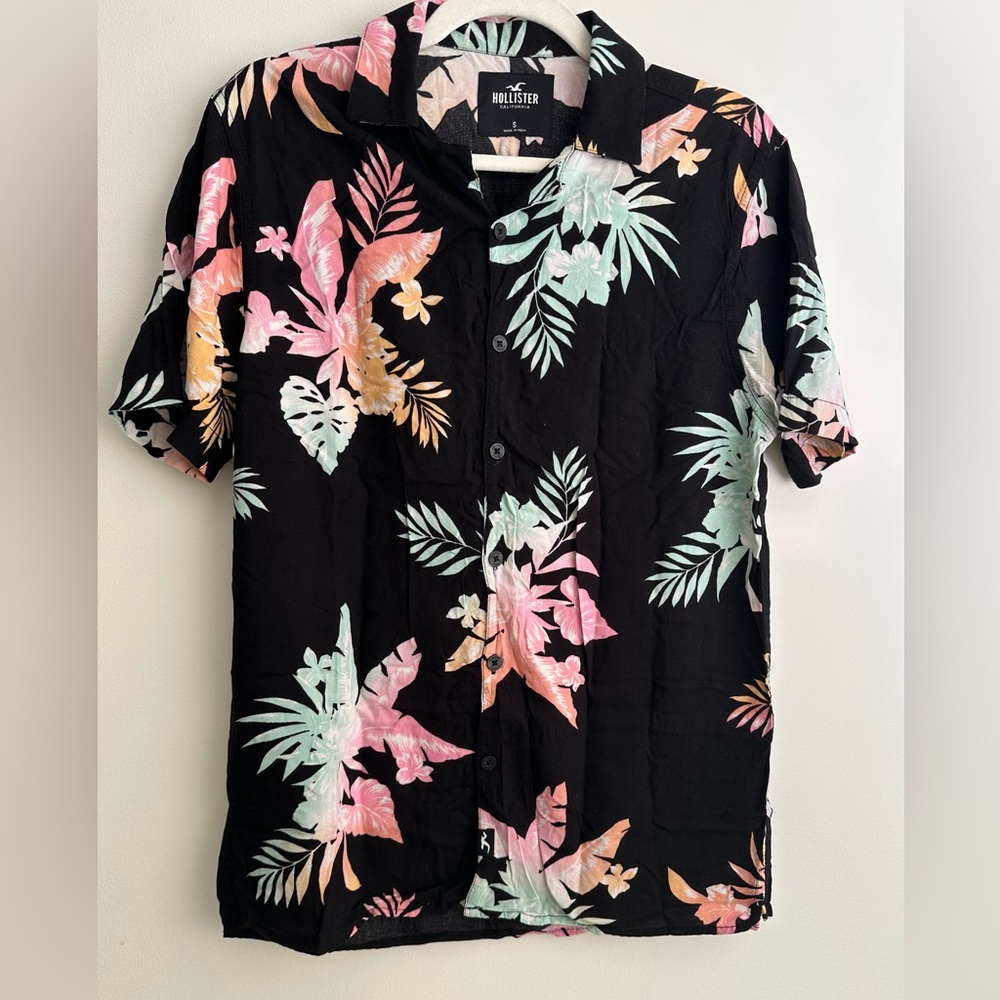 Hollister Black Floral Men's Shirt